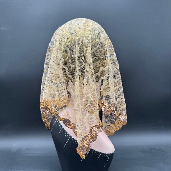 Vintage Mantilla Gold Head Scarf 30\